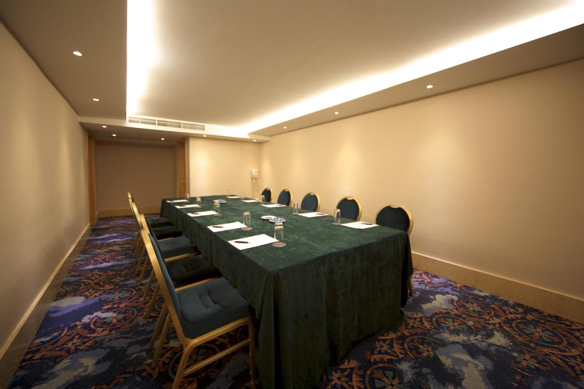 Voco Malta By Ihg Hotel San Ġiljan